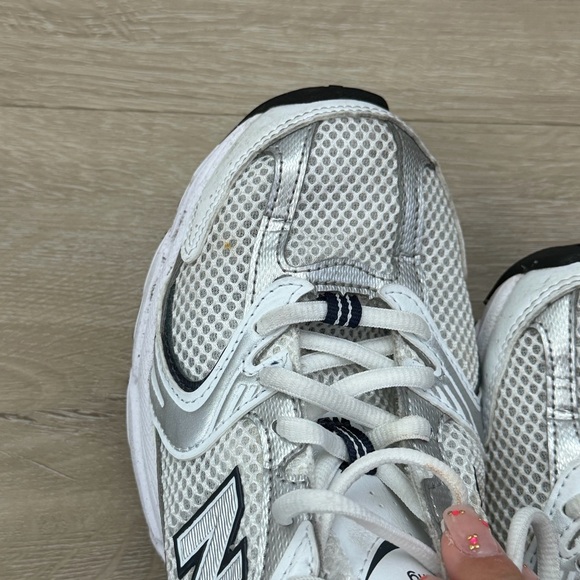 New Balance Gender Inclusive 530 Sneaker in White - Picture 8 of 12